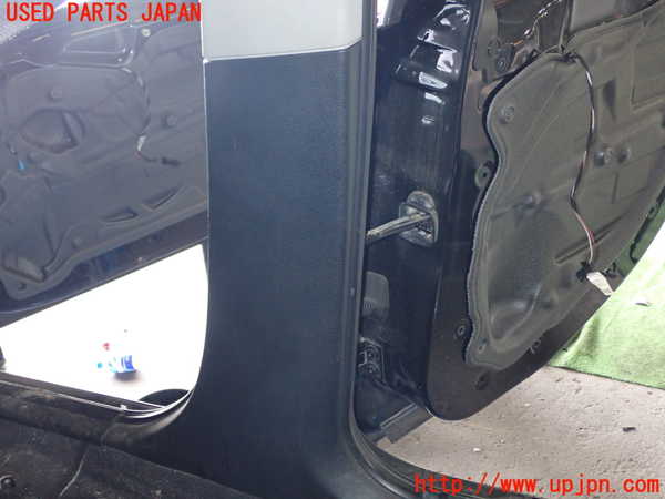 1UPJ-9231587665]BMW X1 E84(VL25)右センターピラートリム 中古_3
