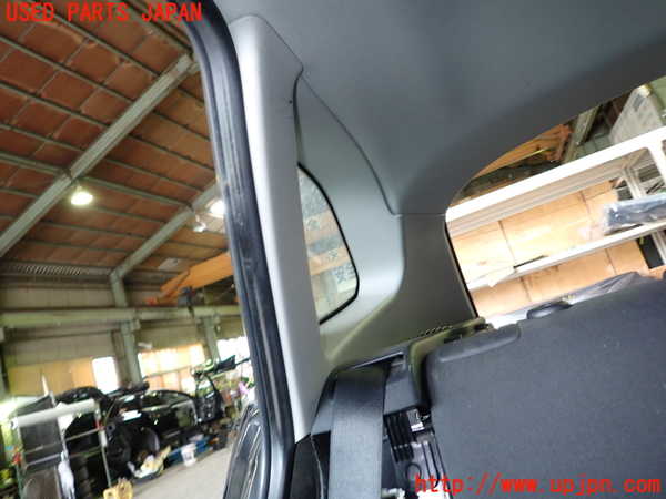 1UPJ-9231587675]BMW X1 E84(VL25)右リアピラートリム 中古_3