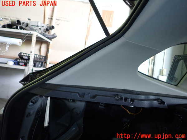 1UPJ-9231587680]BMW X1 E84(VL25)左リアピラートリム 中古_2