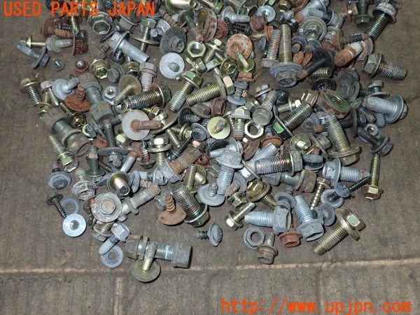 3UPJ=9231590720]クラウンエステート アスリートV(JZS171W)ネジ・ナット・ステー類 セット ジャンク_5