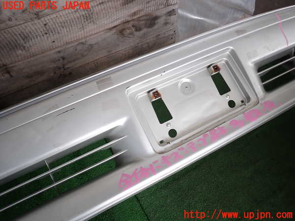2UPJ-9231591010]クラウン エステート(JZS171W)フロントバンパー 中古_3