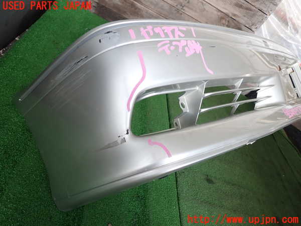 2UPJ-9231591010]クラウン エステート(JZS171W)フロントバンパー 中古_4