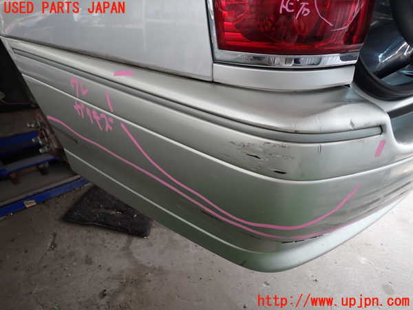 2UPJ-9231591610]クラウン エステート(JZS171W)リアバンパー 中古_3