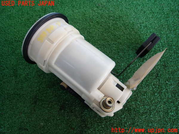 2UPJ-9231592510]クラウン エステート(JZS171W)燃料ポンプ 中古_2
