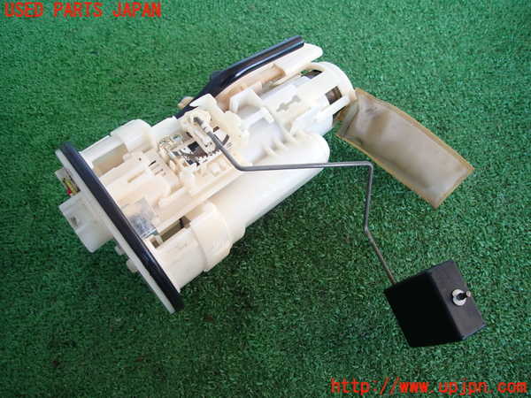 2UPJ-9231592510]クラウン エステート(JZS171W)燃料ポンプ 中古_3