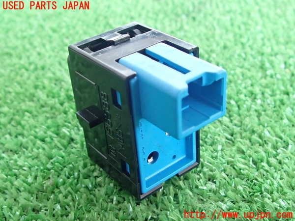 2UPJ-9231596307]クラウン エステート(JZS171W)スイッチ2 (TRCOFF) 中古_2