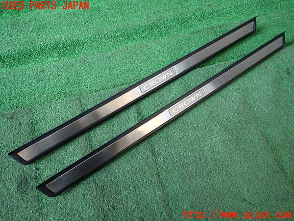 2UPJ-9231597740]クラウン エステート(JZS171W)スカッフプレート 中古_2