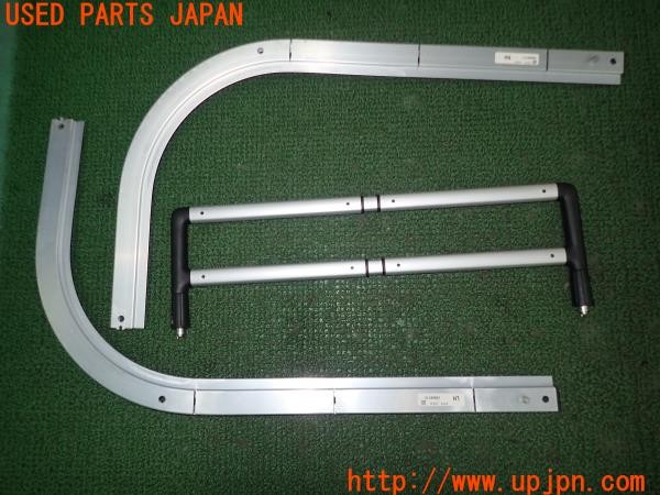 3UPJ=9231600645]キャデラック SRX クロスオーバー(T166C-型式不明)テールゲートカーゴレール ラゲッジルーム バー 3点セット 中古_4