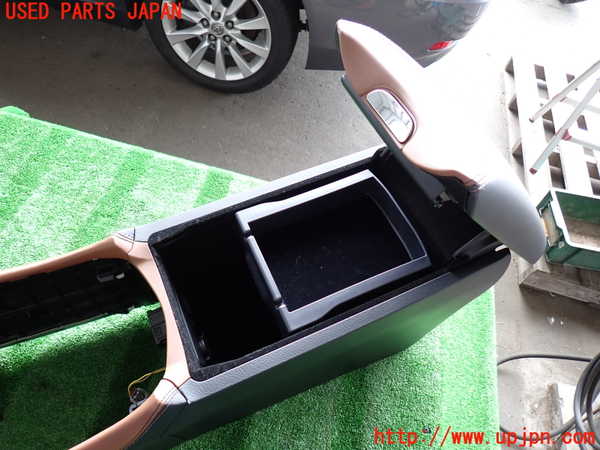2UPJ-9231617540]レクサス・LS460(USF40)センターコンソール 中古_2