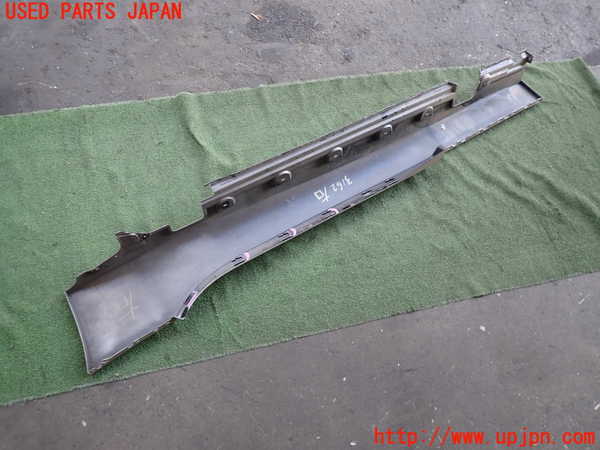 2UPJ-9231621390]BMW Z4(LM25)(E89)右サイドステップ 【ジャンク品】 中古_4