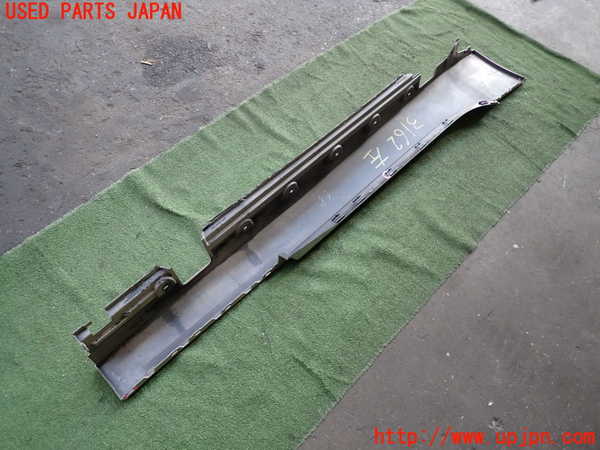 2UPJ-9231621392]BMW Z4(LM25)(E89)左サイドステップ 【ジャンク品】 中古_3