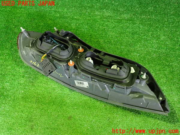 2UPJ-9231621530]BMW Z4(LM25)(E89)右テールランプ 中古_2