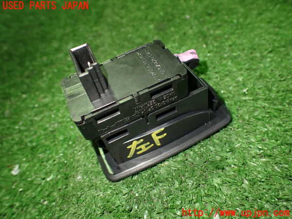 2UPJ-9231626245]BMW Z4(LM25)(E89)左パワーウィンドウスイッチ 【ジャンク品】 中古_2