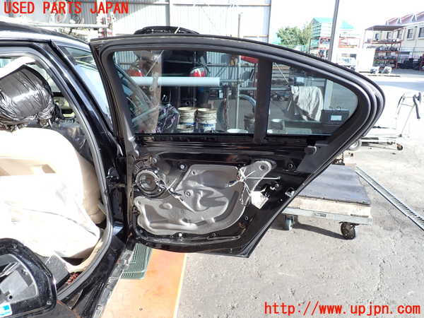 2UPJ-9231631290]BMW 320d(3D20)右後ドア (43R-001735) 中古 (F30)_2