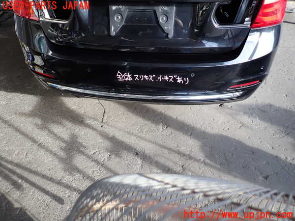 2UPJ-9231631610]BMW 320d(3D20)リアバンパー 中古 (F30)_3
