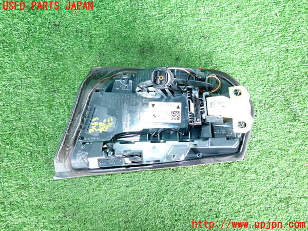 2UPJ-9231631552]BMW 320d(3D20)左リアフィニッシャー 中古 (F30)_3