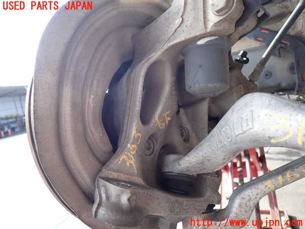 2UPJ-9231634290]BMW 320d(3D20)右フロントナックルハブ 中古 (F30)_2