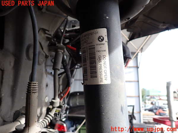 2UPJ-9231635015]BMW 320d(3D20)右フロントストラット 中古 (F30)_2