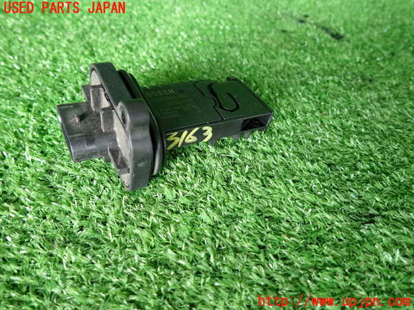 2UPJ-9231636320]BMW 320d(3D20)エアフロメーター (エアマスセンサー) 中古 (F30)_2