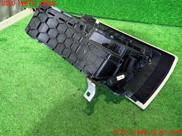 2UPJ-9231637516]BMW 320d(3D20)グローブボックス1 中古 (F30)_3