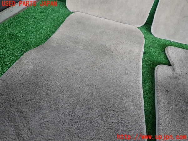 2UPJ-9231637800]BMW 320d(3D20)フロアマット 中古 (F30)_3