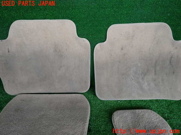2UPJ-9231637800]BMW 320d(3D20)フロアマット 中古 (F30)_4