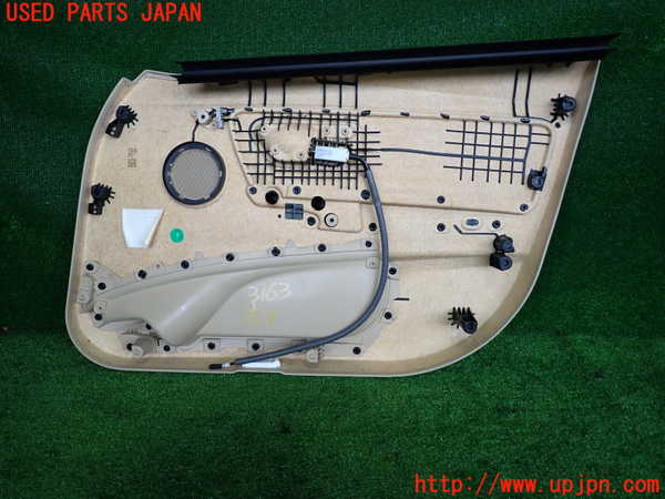 2UPJ-9231631264]BMW 320d(3D20)左前ドア内張り 中古 (F30)_2