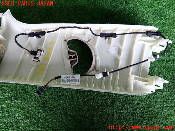 2UPJ-9231637665]BMW 320d(3D20)右センターピラートリム 中古 (F30)_4