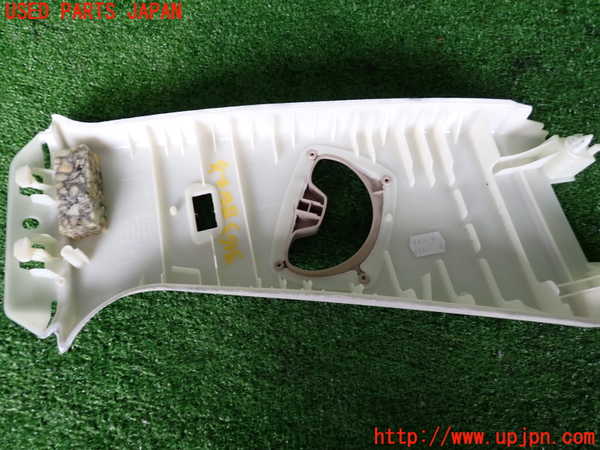 2UPJ-9231637670]BMW 320d(3D20)左センターピラートリム 中古 (F30)_4