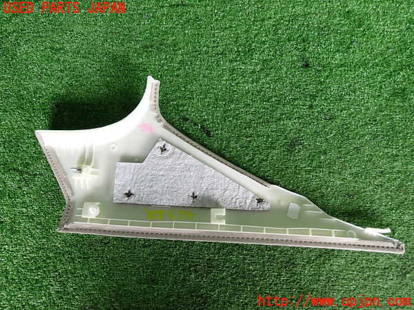 2UPJ-9231637675]BMW 320d(3D20)右リアピラートリム 中古 (F30)_3