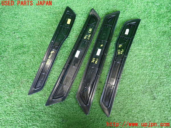 2UPJ-9231637740]BMW 320d(3D20)スカッフプレート 中古 (F30)_4