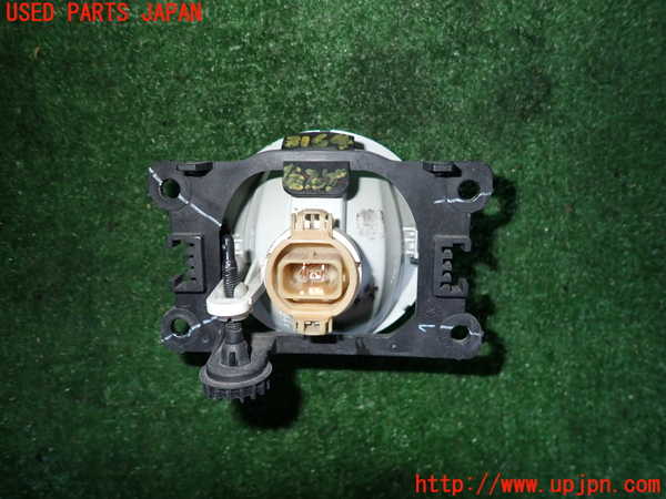 2UPJ-9231641180]プジョー・2008(A94HN01)右フォグ 中古_2