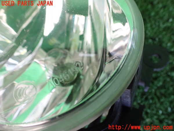 2UPJ-9231641180]プジョー・2008(A94HN01)右フォグ 中古_3