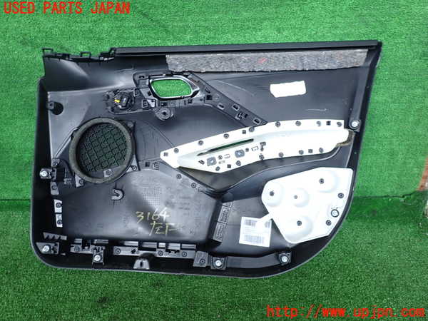 2UPJ-9231641264]プジョー・2008(A94HN01)左前ドア内張り 中古_3