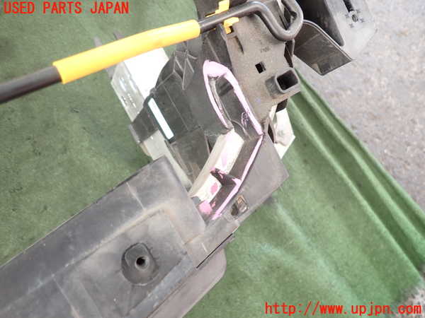 2UPJ-9231661040]ベンツ B180(246242)(246)アッパーコアサポート (ジャンク品) 中古_4