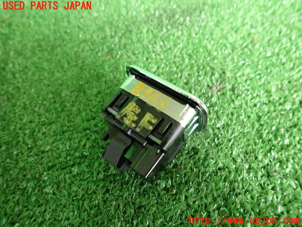 2UPJ-9231666245]ベンツ B180(246242)(246)左前パワーウィンドウスイッチ 中古_2
