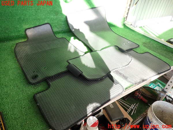 2UPJ-9231667800]ベンツ B180(246242)(246)フロアマット 中古_4