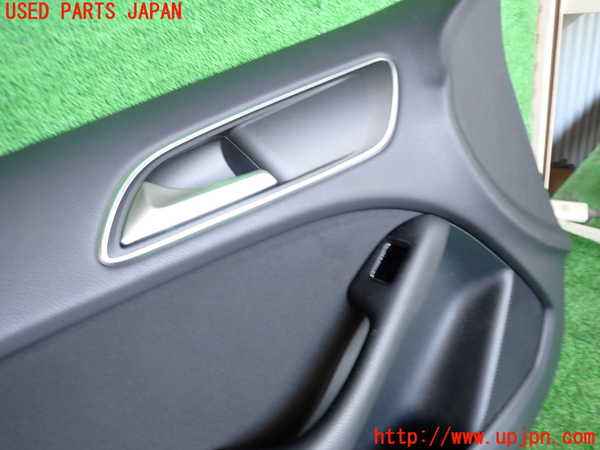 2UPJ-9231661264]ベンツ B180(246242)(246)左前ドア内張り 中古_2