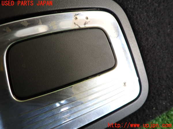 2UPJ-9231667771]ベンツ B180(246242)(246)ラゲッジトレイ1 中古_2
