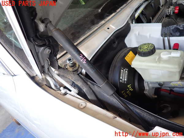 2UPJ-9231671068]BMW 320i(AV22)ボンネットダンパー 中古  E46_2