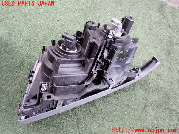 2UPJ-9231671130]BMW 320i(AV22)右ヘッドライト ハロゲン 中古  E46_2