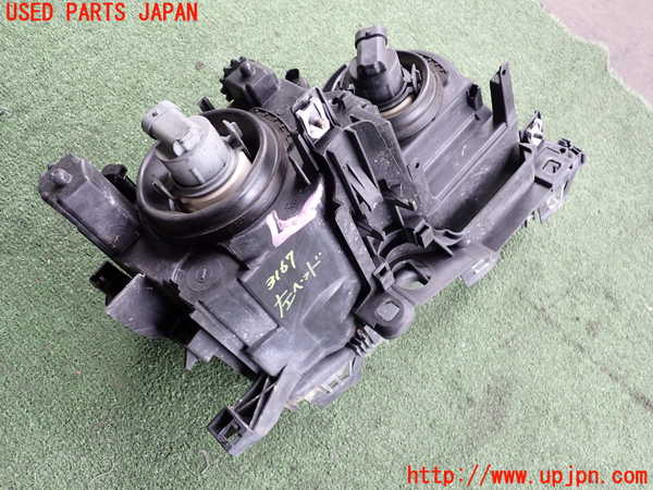 2UPJ-9231671132]BMW 320i(AV22)左ヘッドライト ハロゲン 中古  E46_3