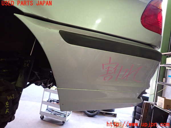 2UPJ-9231671610]BMW 320i(AV22)リアバンパー ジャンク品 中古  E46_2