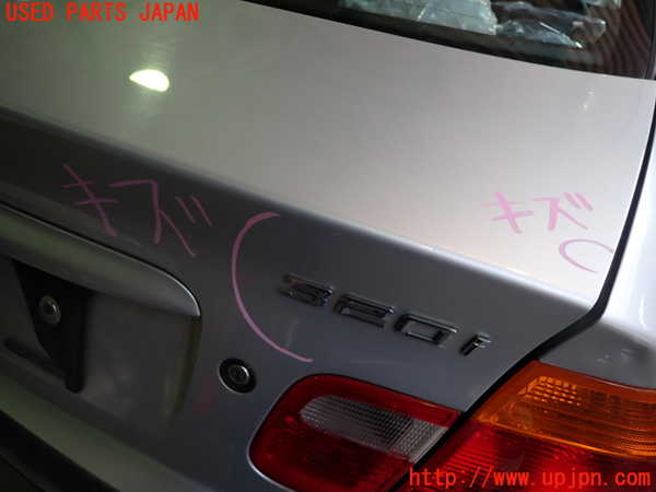 2UPJ-9231671500]BMW 320i(AV22)トランク 中古  E46_3