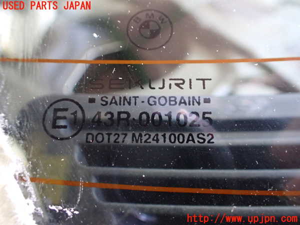 2UPJ-9231671560]BMW 320i(AV22)リアガラス 中古  E46_3