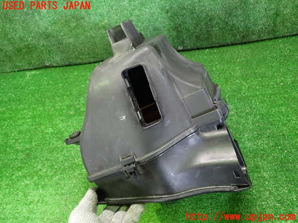 2UPJ-9231672560]BMW 320i(AV22)エアクリーナーボックス 中古  E46_2