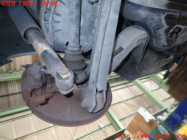 2UPJ-9231674305]BMW 320i(AV22)左リアナックルハブ 中古  E46_2