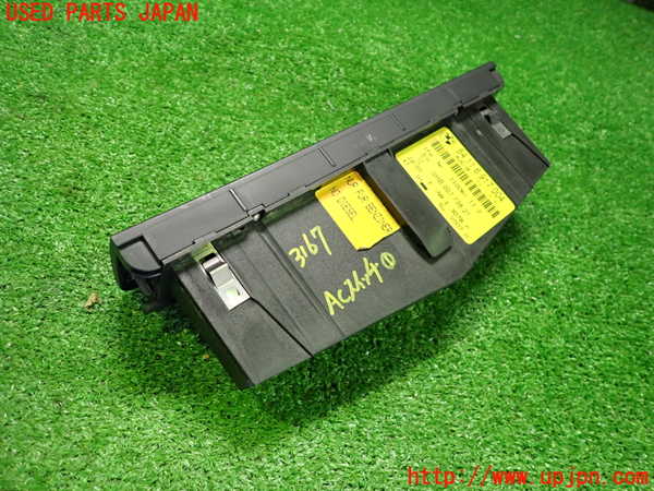 2UPJ-9231676066]BMW 320i(AV22)エアコンスイッチ1 中古  E46_3