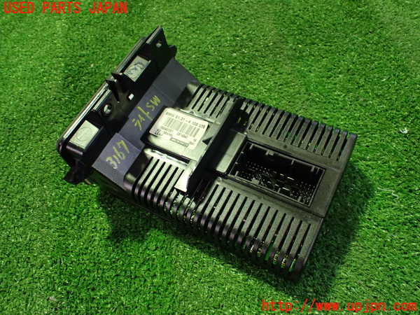 2UPJ-9231676285]BMW 320i(AV22)ライトスイッチ 中古  E46_2