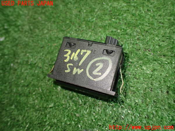 2UPJ-9231676307]BMW 320i(AV22)スイッチ2 (ASC) 中古  E46_2